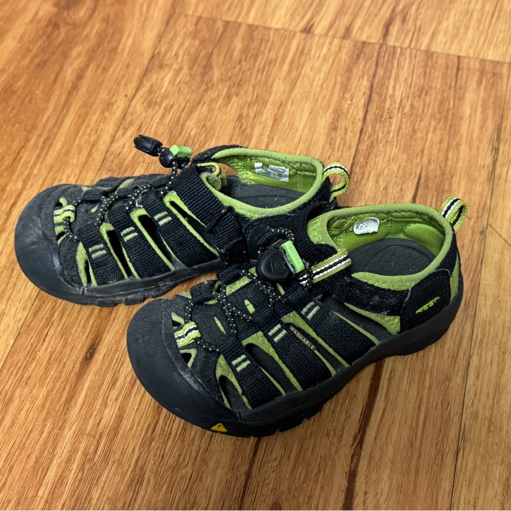 Keen Black and Green Sandals with Protective Toe Cap and Quick-Dry Material